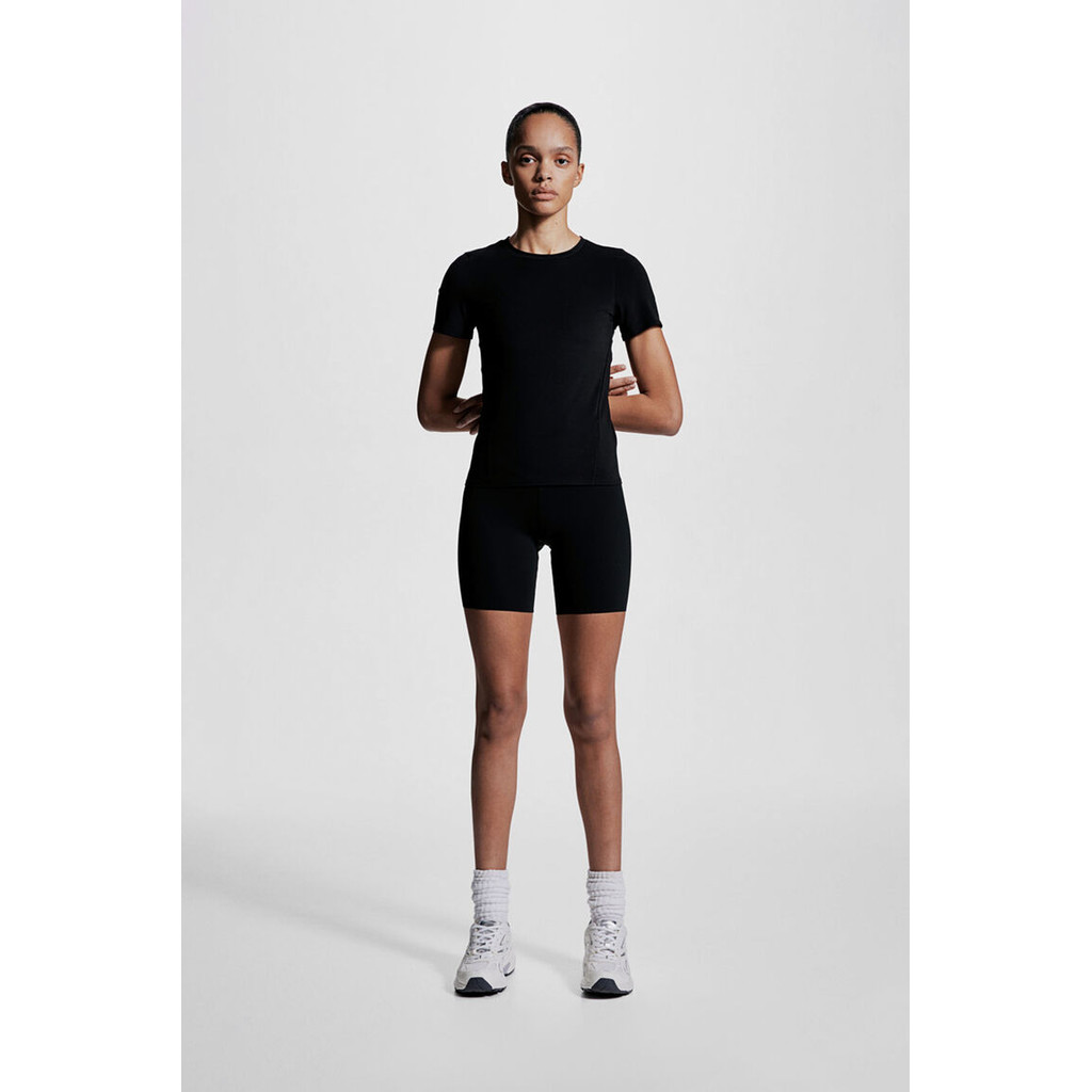 H&M Sports top in DryMove™ Women Sports top in DryMove™ 1268229_1