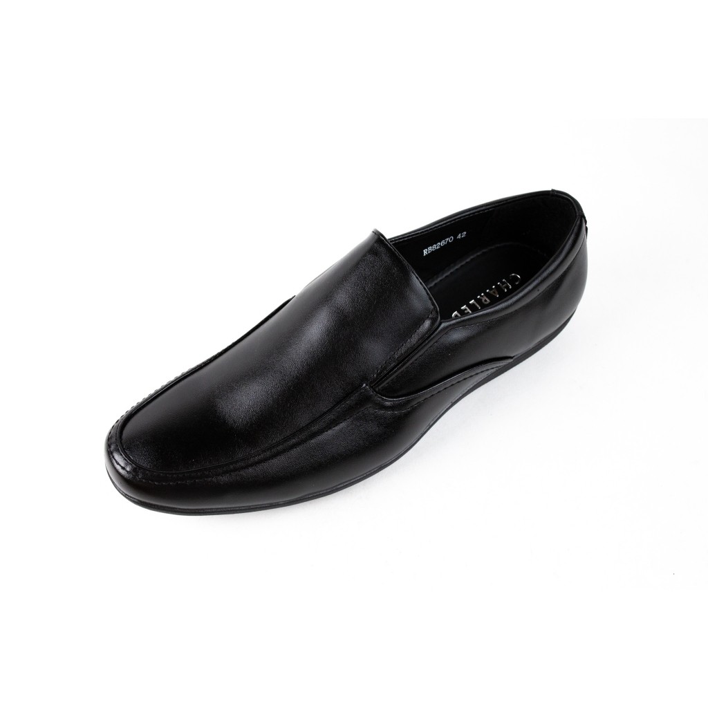 Charled รองเท้าหนังผู้ชายแบบสวม รุ่น RB82670 สีดำ