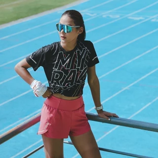 Wakingbee x Ari Pace Shorts (Hot Pink) กางเกงขาสั้น ผ้าเบาพิเศษ สำหรับใส่วิ่ง แห้งไว มีซับใน มีเชือกผูกเอว มีกระเป๋าซ่อน