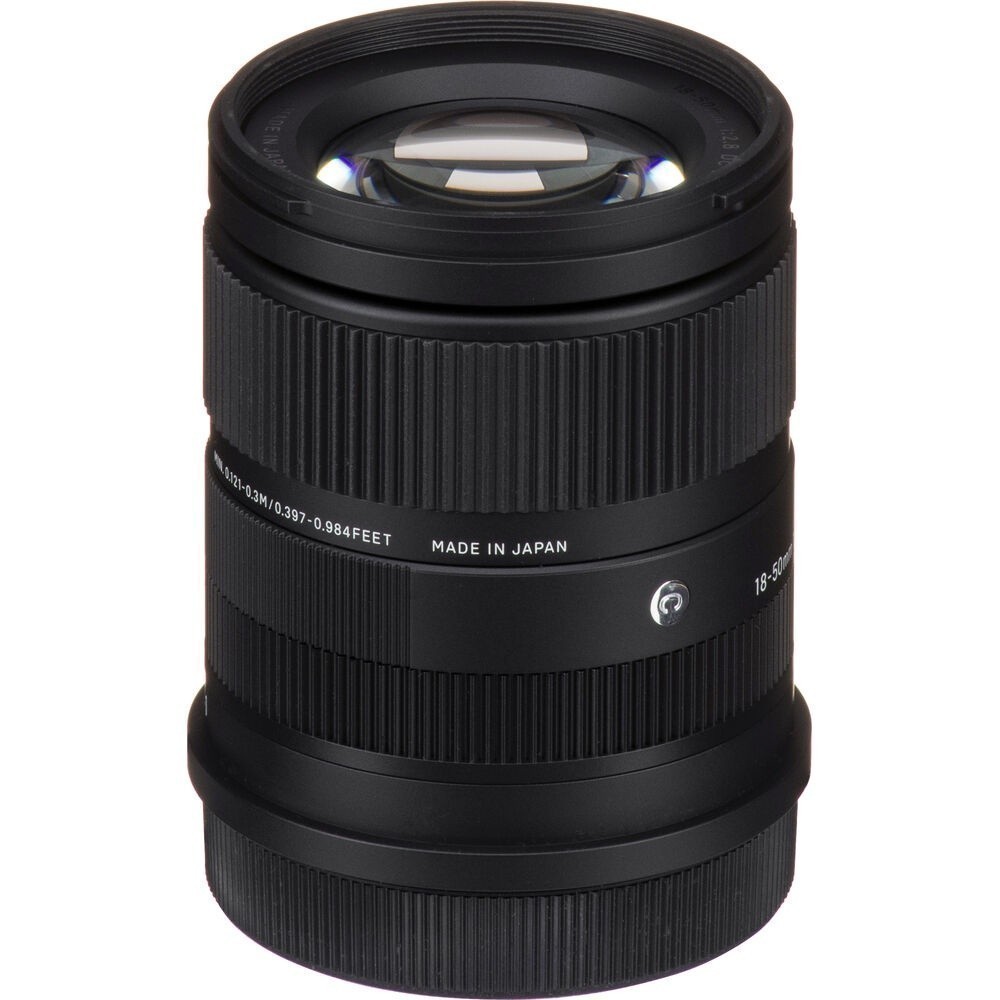 Sigma Lens DN 18-50mm F/2.8 (C) DC (ประกันศูนย์ 3 ปี เมื่อลงทะเบียนผ่าน Website)