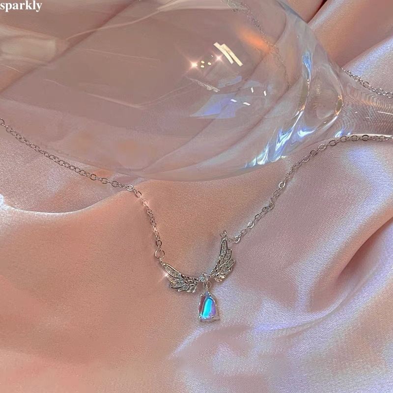 sparklyAngel Wings สร้อยคอหญิง Simple สีเพชรไทเทเนียมเหล็ก Chain Niche Design Clavicle Chain