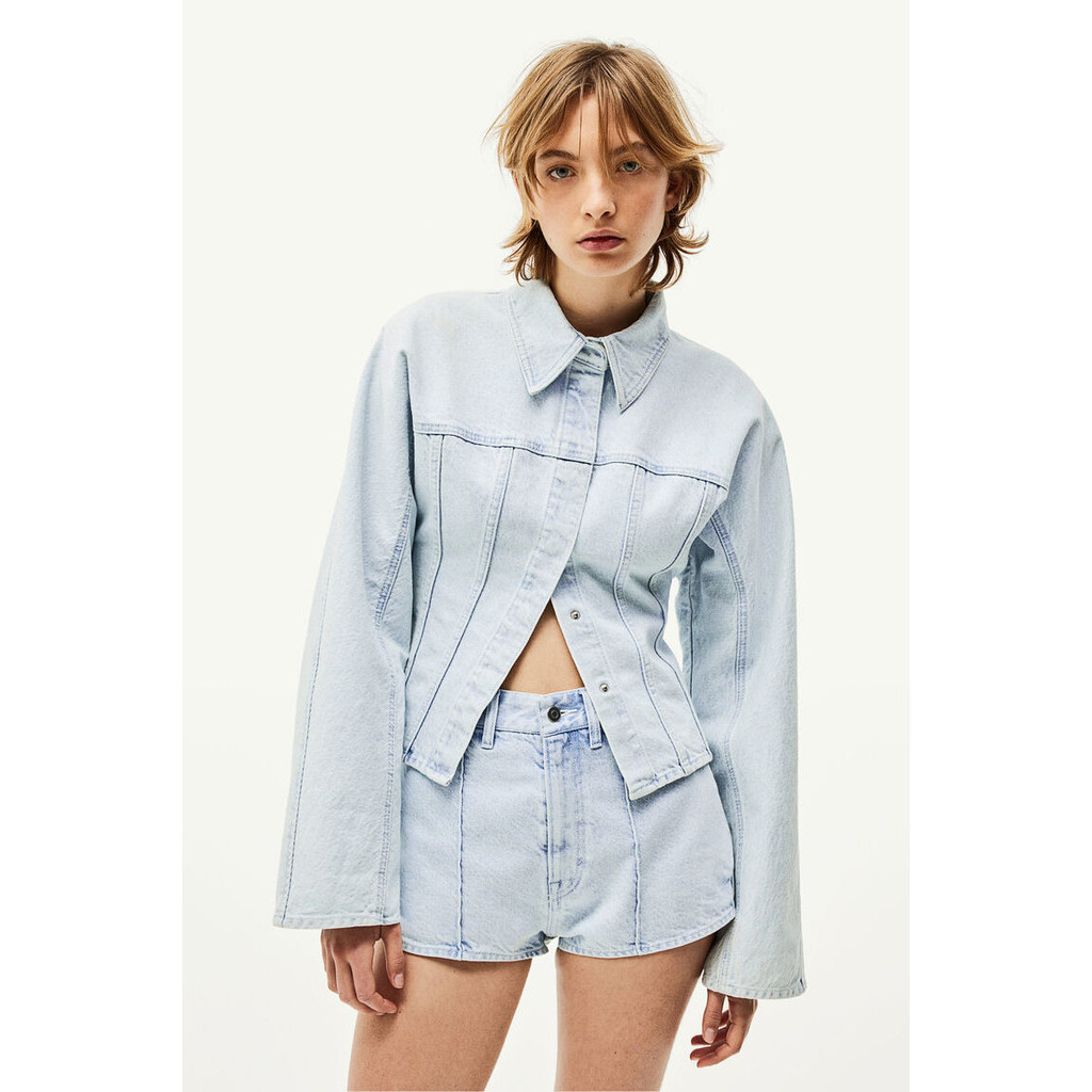 H&M Woman Crease-front denim mini shorts 1226848_1