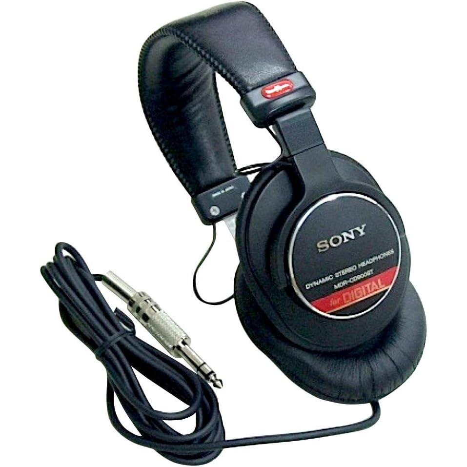 SONY Wired Sealed Studio Monitor Headphones Black MDR-CD900ST