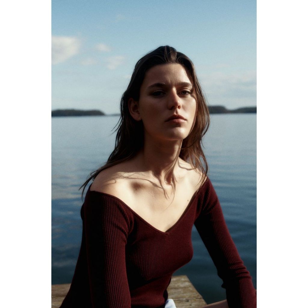 H&M Woman Off-the-shoulder top 1239454_3