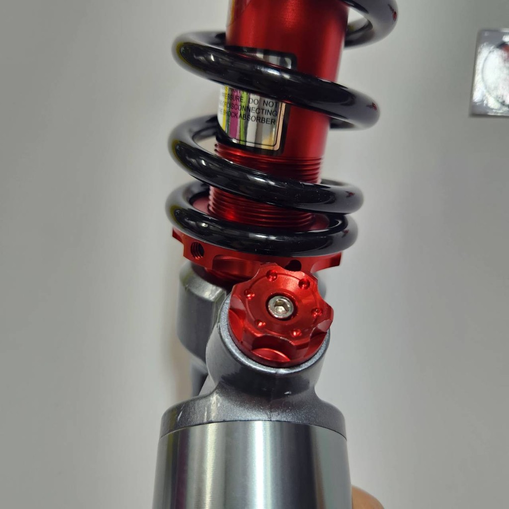 โช๊คหลังหัวกลับ GIORNO สปริงดำแกนแดง ZERN G-SERIES 310มิล โช๊คแก๊สกึ่งน้ำมัน ตัวปรับแต่ละจุดเป็นตัวหลอก ใส่สวยงาม CLICKi - รูปที่ 3