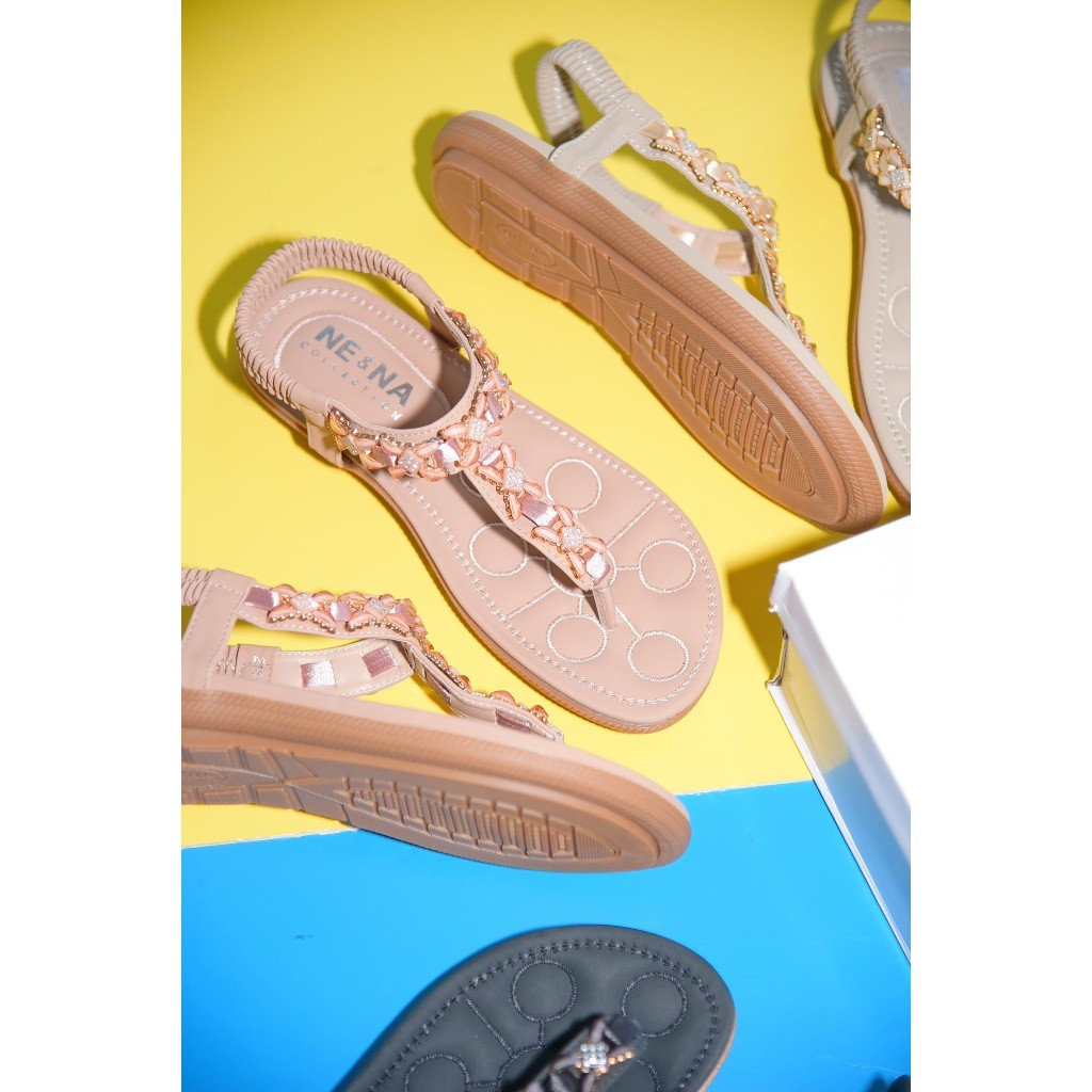 รองเท้าเเฟชั่นผู้หญิงเเบบเเตะส้นเเบน No. 216-62 NE&NA Collection Shoes