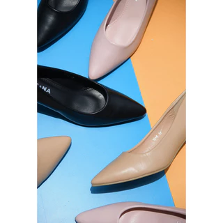 รองเท้าเเฟชั่นผู้หญิงเเบบคัชชูส้นปานกลาง No. 10-8 NE&NA Collection Shoes