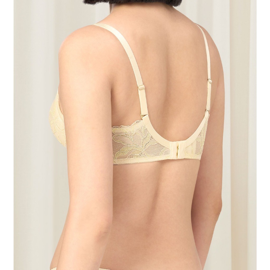 Triumph เสื้อชั้นในไม่มีโครง 10218433 Magnolia Lace HU DV 02-R สีเหลืองอ่อน 0038 — صورة 4