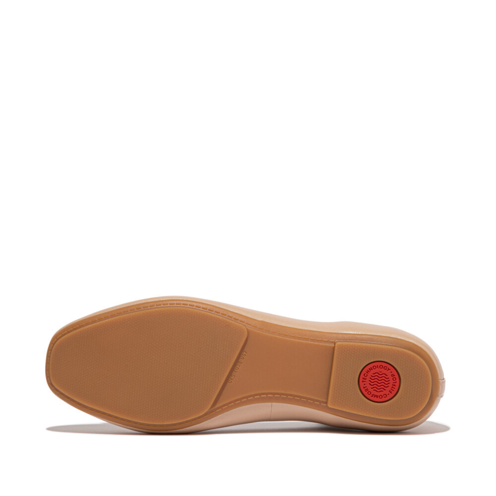 FITFLOP DELICATO BOW SOFT BALLET FLATS รองเท้าคัทชูผู้หญิง รุ่น HX8-B41 สี CLASSIC BEIGE
