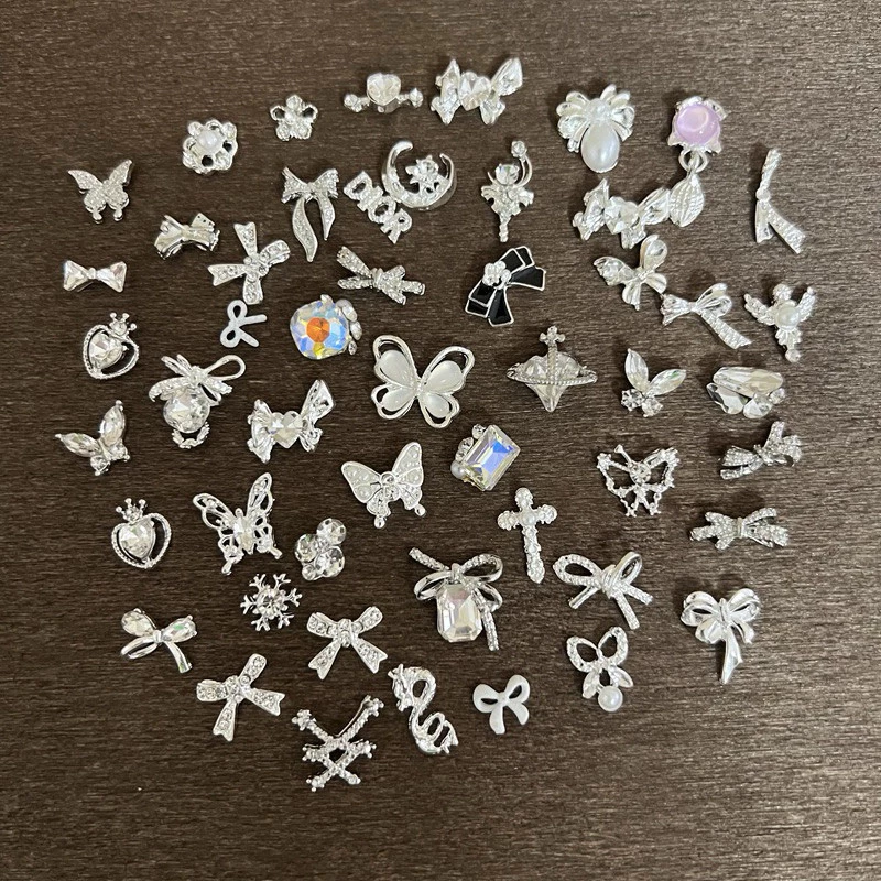 อะไหล่ติดเล็บ เพชร เงิน คละรวมแบบ 10 ชิ้น/ห่อ สินค้าพร้อมส่งในไทย