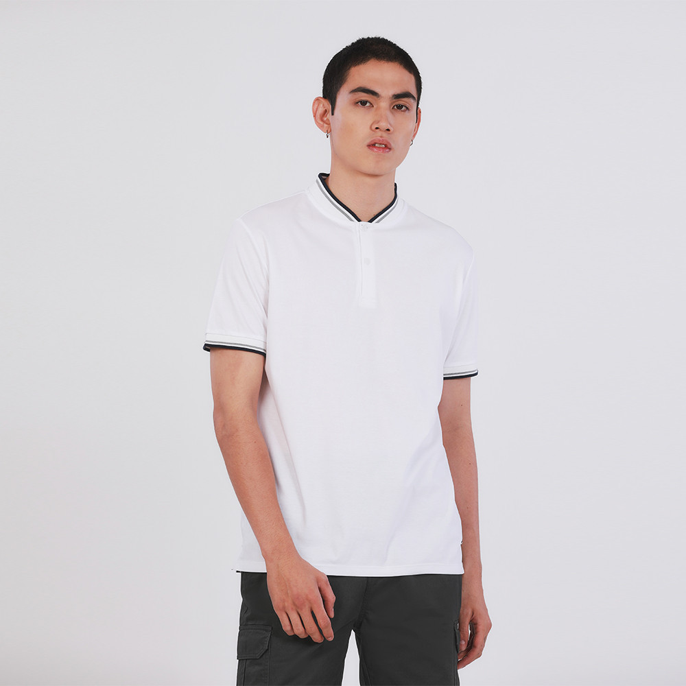 John Henry เสื้อโปโลผู้ชาย ทรงเข้ารูป รุ่น JH S424MPLSM55 - สีขาว