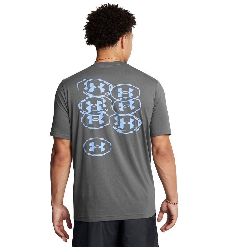 Under Armour เสื้อแขนสั้น UA Slice Logo สำหรับผู้ชาย — صورة 3