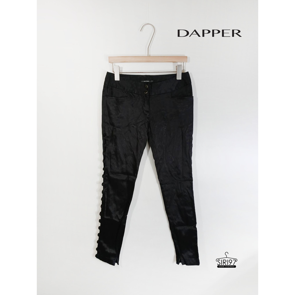กางเกงขายาวผู้หญิง กระดุม มีซิป มีกระเป๋าหน้าหลัง DAPPER  สีดำ สภาพ90% ใหม่