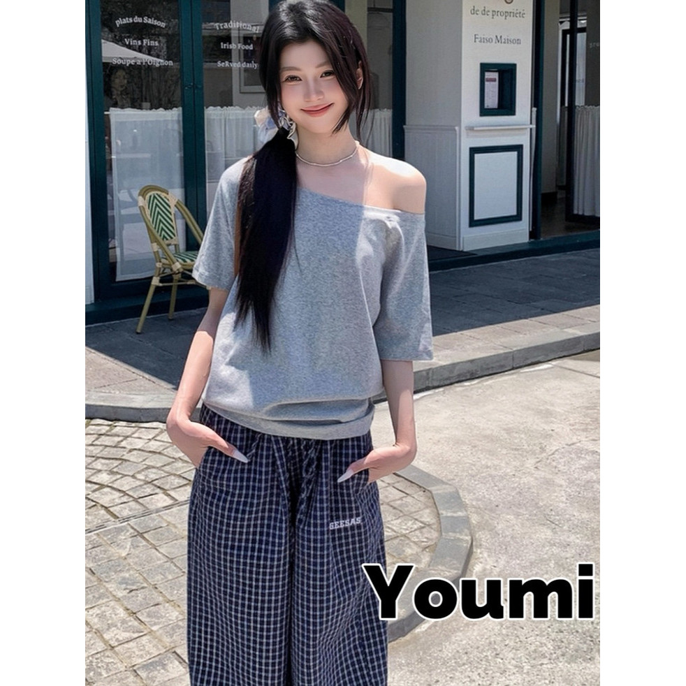 ส่งไวจากไทย เสื้อเเขนสั้นผู้หญิง เสื้อยืดเปิดไหล่ มีสีให้เลือกมากมาย ทรงหลวม ใส่เเบบเปิดไหล่ได้ ผ้านิ่ม