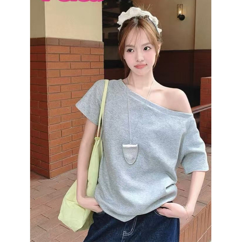 ส่งไวจากไทย เสื้อยืดแขนสั้น คอกว้าง ปาดไหล่ได้ สีพื้น ผ้านิ่มใส่สบาย มีสีให้เลือกมากมาย สายเกาหลี
