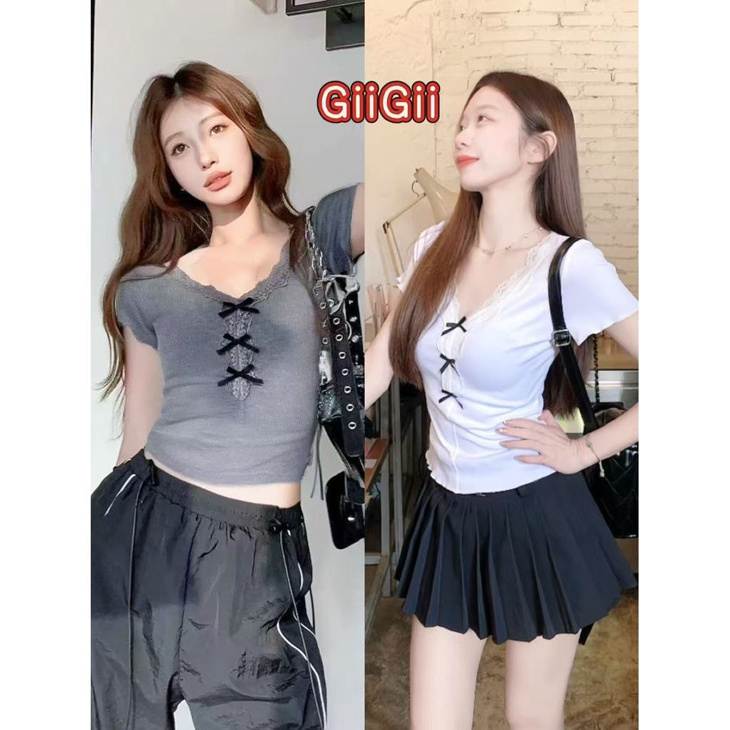 ส่งไวจากไทย🍒2สี แต่งลูกไม้ตรงอก  ประดับโบว์ ทรงสลิม ผ้านิ่ม GiiGii