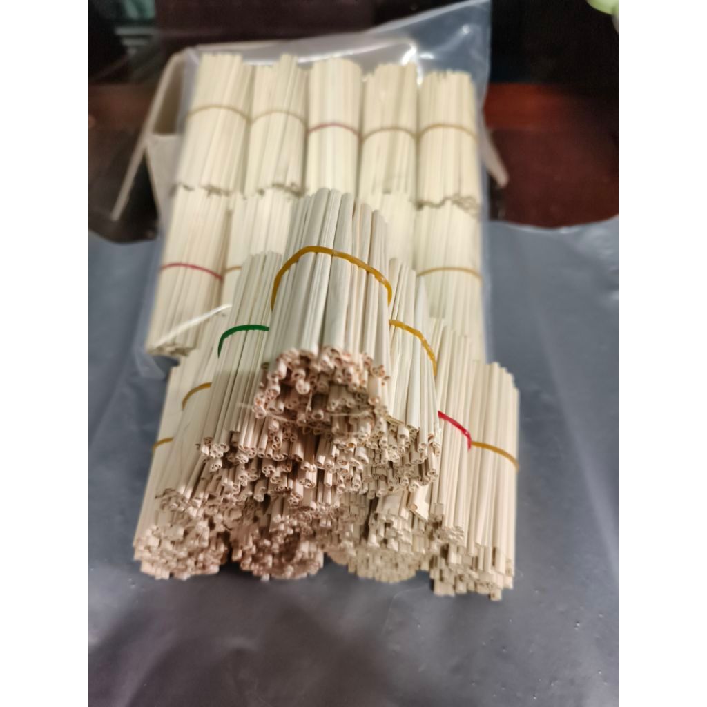 ใบจากโกดังเซียน20มัด ใบจากชาวบ้าน สดใหม่ทุกวัน การันตีคุณภาพ