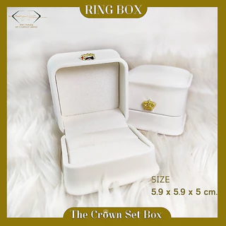 กล่องใส่เครื่องประดับสีขาว Crown Collection งานสุดหรู หุ้มหนัง PU วาววับ กล่องเครื่องประดับมงกุฎ