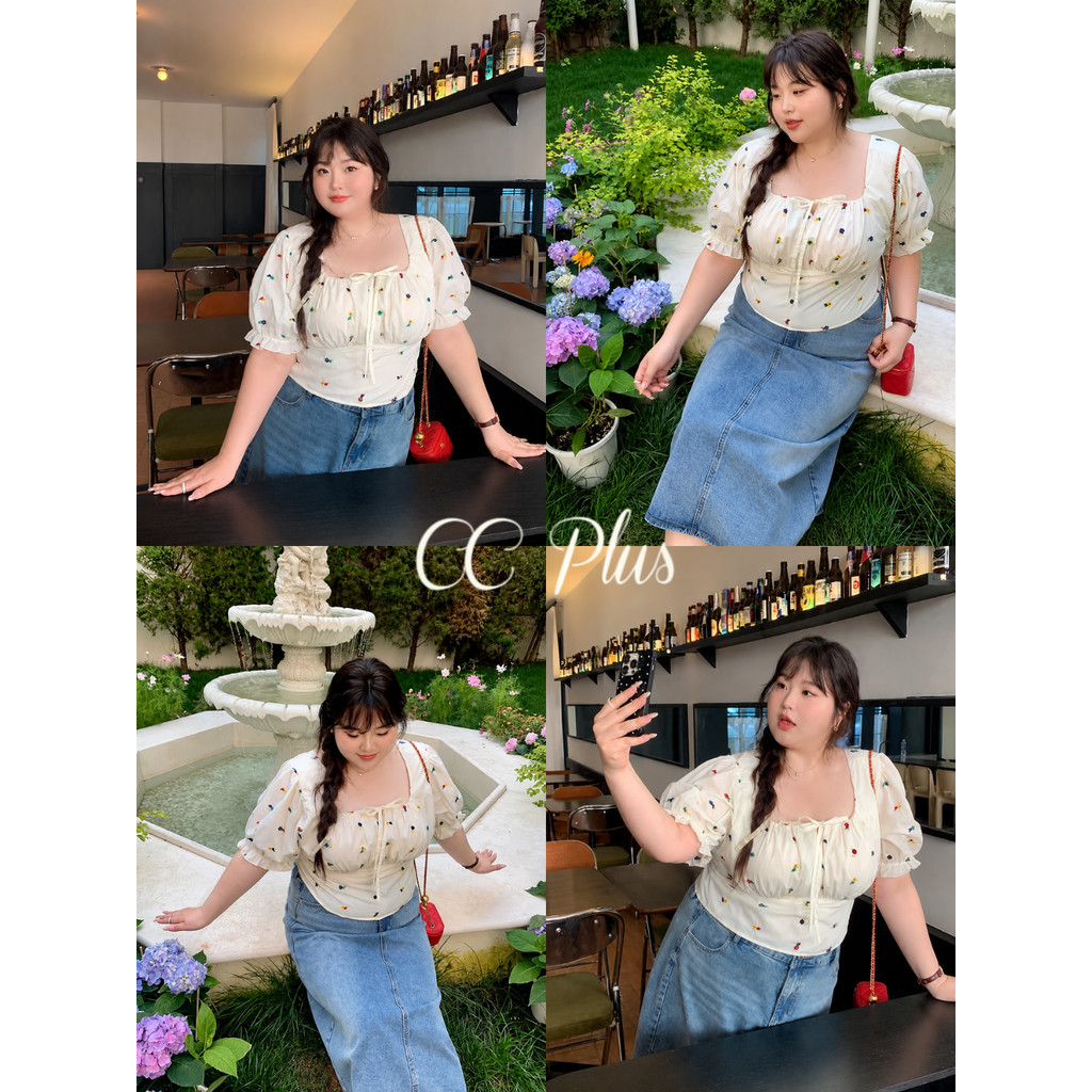 CiCi Plus+(3347) เสื้อครอปคอเหลี่ยมแขนตุ๊กตา ลายดอกไม้จิ๋ว แต่งโบว์หน้า จับจีบช่วงอก ทรงเข้ารูป สไตล์สาวอวบพลัสไซส์