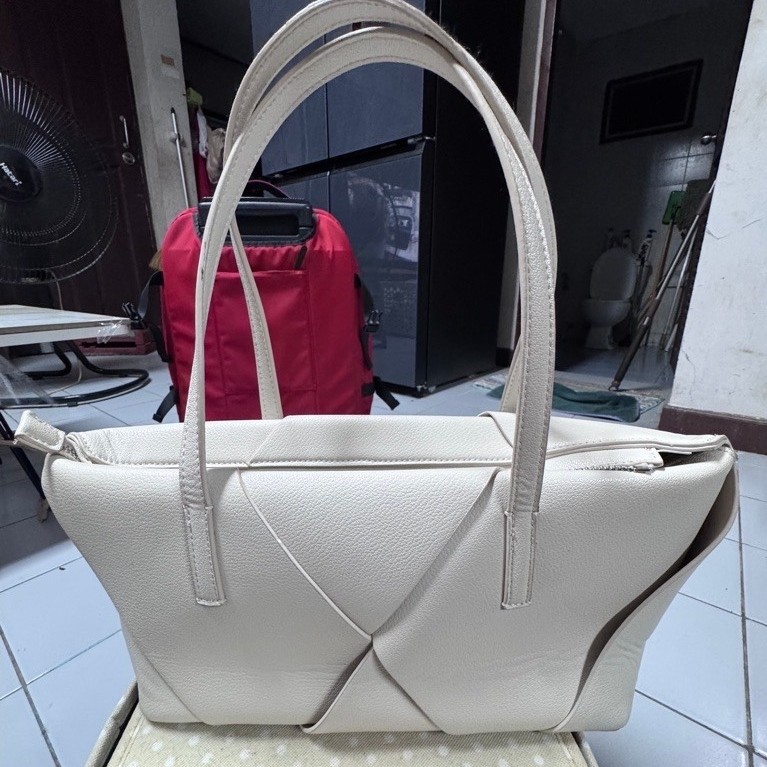 กระเป๋าสะพายไหล่ผู้หญิง หนังสาน แบรนด์ ZARA มือสอง (ของแท้) ส่งต่อกระเป๋าสะพาย ZARA แท้ มือสอง