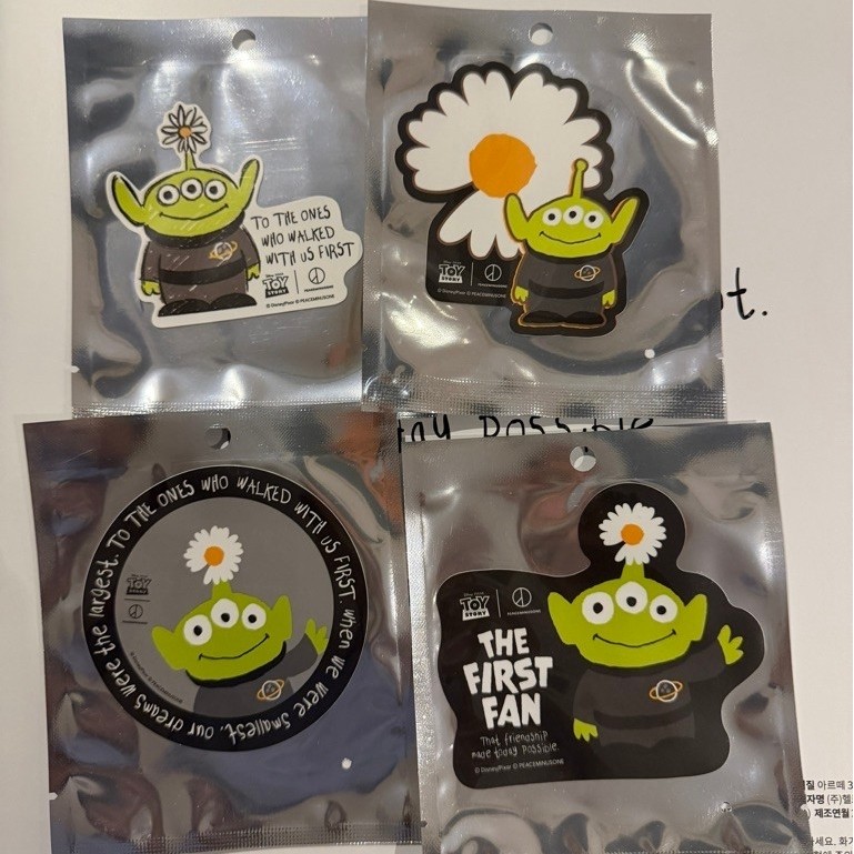 พร้อมส่ง TOY STORY X PEACEMINUSONE G DRAGON ของแท้