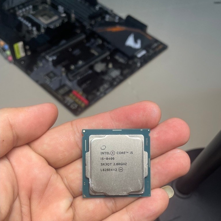 ซีพียู(CPU) INTEL CORE I5 8400 มือสอง (socket 1151V2)