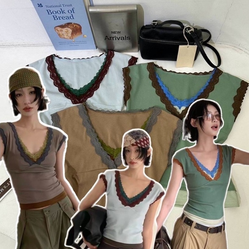NEW ARRIVAL ….. เสื้อยืดคอวีเนื้อผ้ายืดเด้งแต่งลูกไม้2ชั้นผ้าดีมากยืดหยุ่น ทรงสวย แมทง่ายค่า