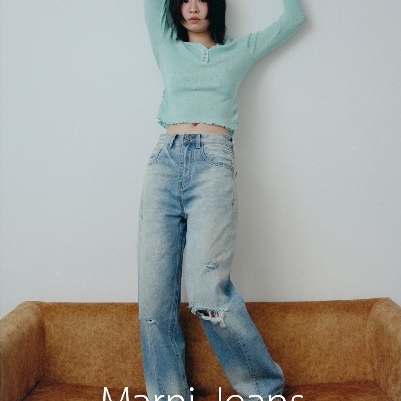 AMUSE BKK - Marni Jeans กางเกงยีนส์แต่งขาดทรง baggy fit หลวมๆปลายขาสอบเข้าเล็กน้อย สียีนส์ฟอกผสมความวินเทจเบาๆ