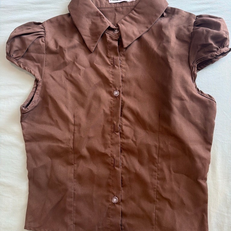 เสื้อแขนล้ำ promthong