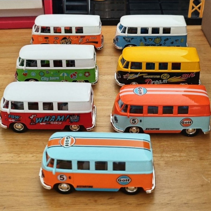 ส่งจากไทย โมเดลรถตู้ Bus รถเหล็ก ไม่มีกล่อง มีลาน เปิดประตูได้ รถคลาสสิค scale 1/36 แต่งเค้กได้
