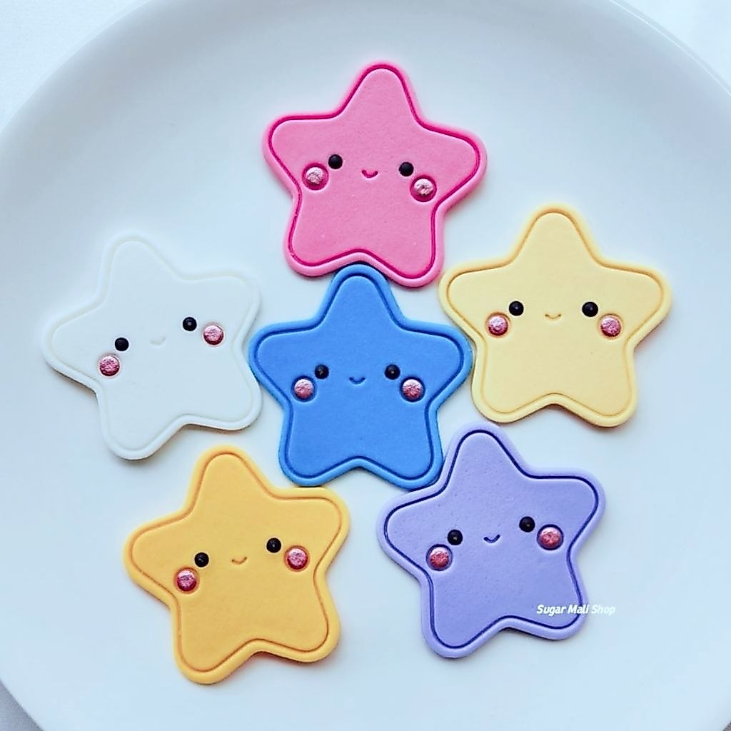 กัมเพสดาวยิ้มขนาด5.8cm ตกแต่งคัพเค้ก มีให้เลือกหลากหลายสีสัน น่ารักมาก กลิ่นหอม ทานได้นะคะ (ราคาต่อ1ชิ้น)