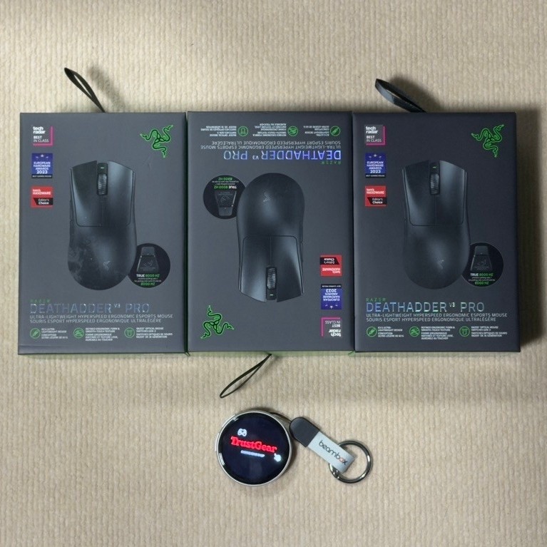 Razer DeathAdder V3 Pro เมาส์เกมมิ่งไร้สาย น้ำหนักเบา 63 กรัม เซนเซอร์ Focus Pro 30K