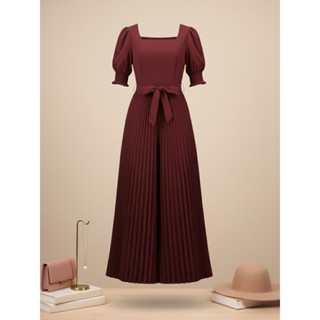 จั๊มสูทผู้หญิงทรงเอวเข้ารูปแขนสั้น ใส่ออกงานสุภาพ