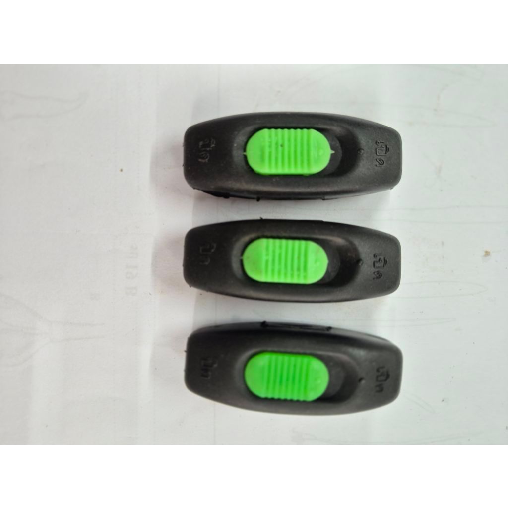 สวิทซ์เลื่อน ปิด-เปิดไฟ ใช้กับแบตเตอรี่ 6V, 12V ตราดาว