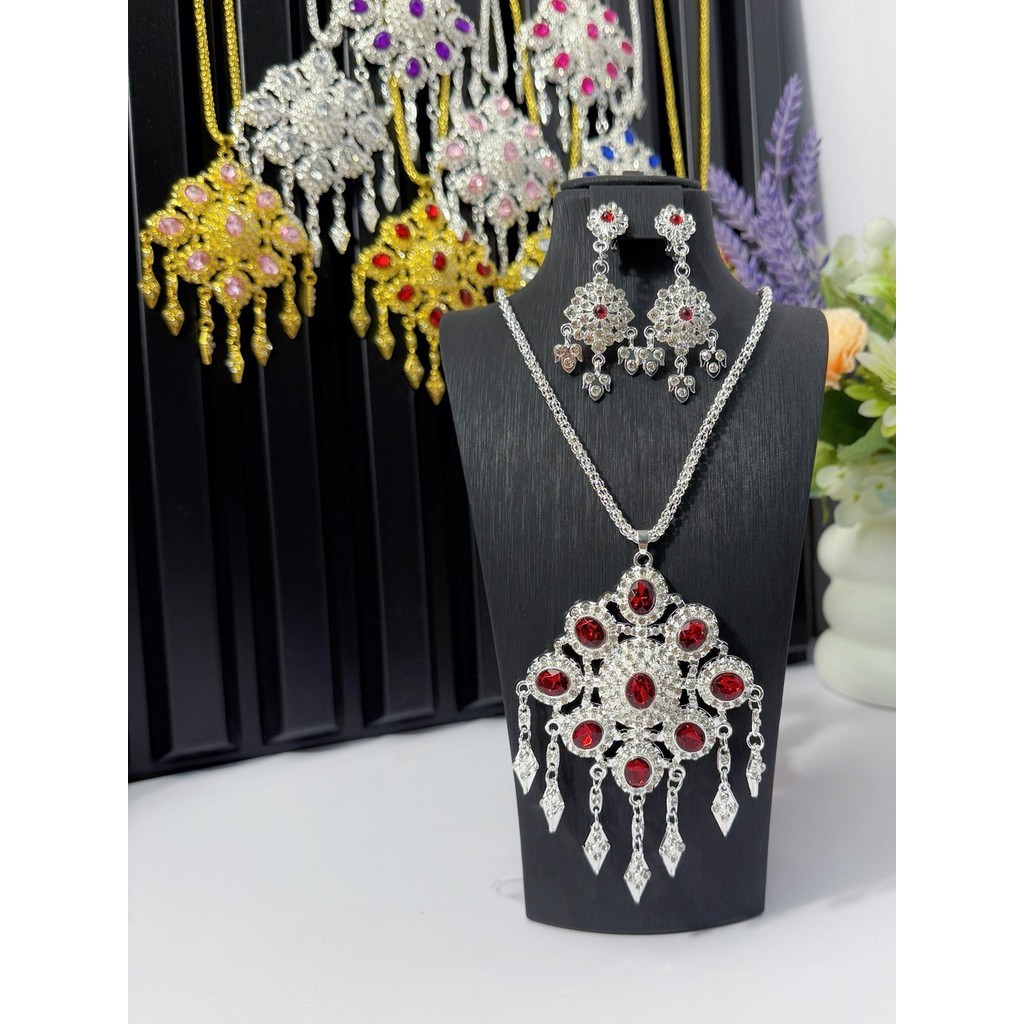 Vintage jewelry ชุดไทยซ็ตโบราณสร้อยชุดต่างหูเพื่อนเจ้าสาวเจ้าสาว thaiwedding สีทองเครื่องประดับสร้อยคอ