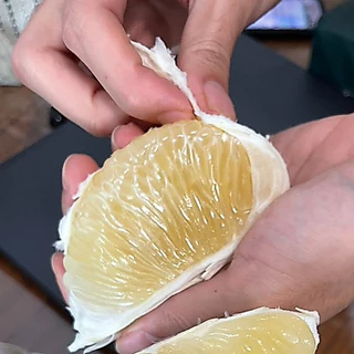 ส้มโอขาวใหญ่ ไซส์ mini 0.5-0.7 kg