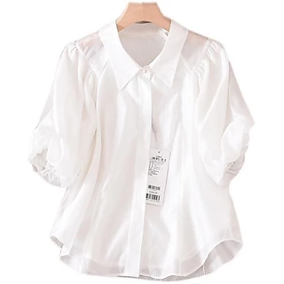 ฟิตหลวม คอปกพับได้ แขนพัฟแบบปุ่มเดียว ระบายอากาศได้ สีพื้นบาง เสื้อเชิ้ตผู้หญิง