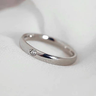 แหวนเพชรเดี่ยวสแตนเลสสําหรับผู้หญิง Non Tarnish Gold Plated Minimalist แฟชั่นแหวนคู่