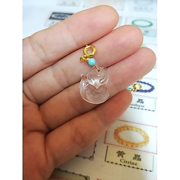 White Glaze Fox Charm แก้วสีขาว Fox