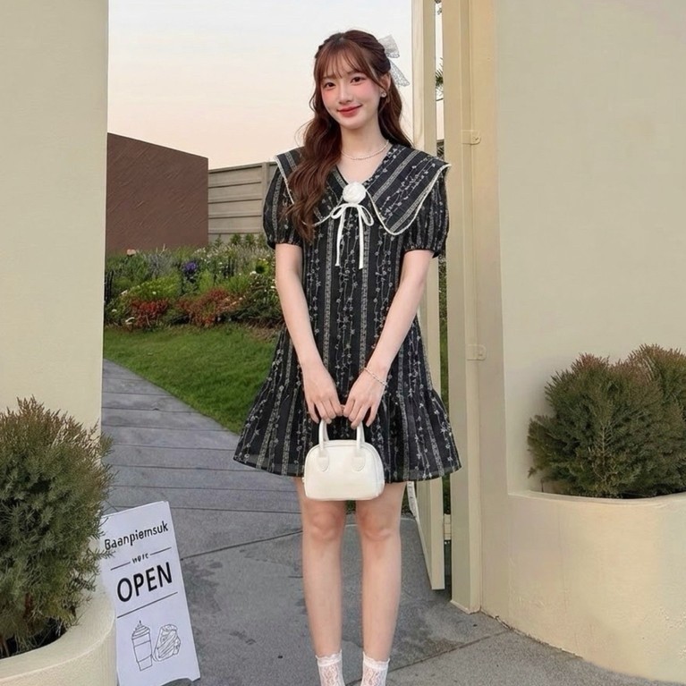𝟳𝗗𝗮𝘆𝘀 𝗖𝗹𝗼𝘁𝗵𝗶𝗻𝗴 - 🌸Victoria Bloom เดรสแต่งปก ทรงหลวมปล่อยๆ (มีซับใน)
