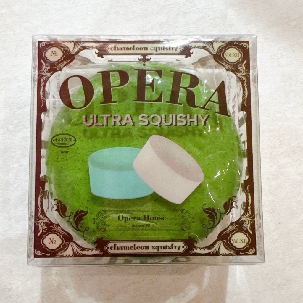 สกุชชี่ Opera Cake สีเขียว มือ 2 เล่นน้อย อ่านรายละเอียดก่อนสั่งนะคะ
