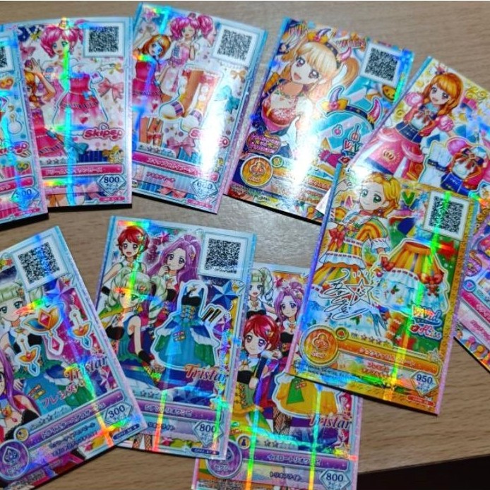 การ์ด Aikatsu แบบโฮโลแกรม