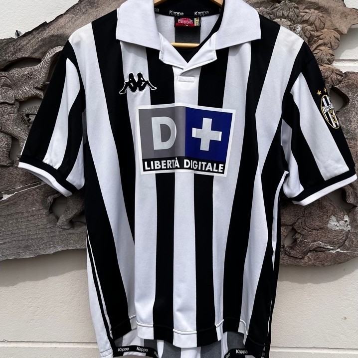 เสื้อฟุตบอลของแท้ Juventus 1998/99 Home Kits แท้💯