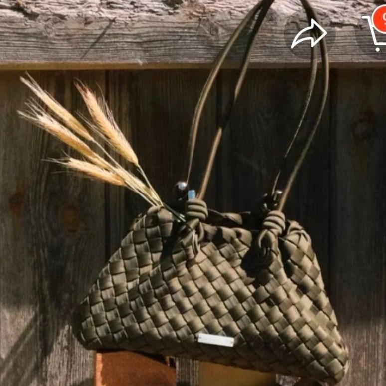ส่งต่อกระเป๋า Something Jardin La Petite Bag สี olive (โอน 1100 รวมส่ง) พร้อมส่งทันทีค่ะ