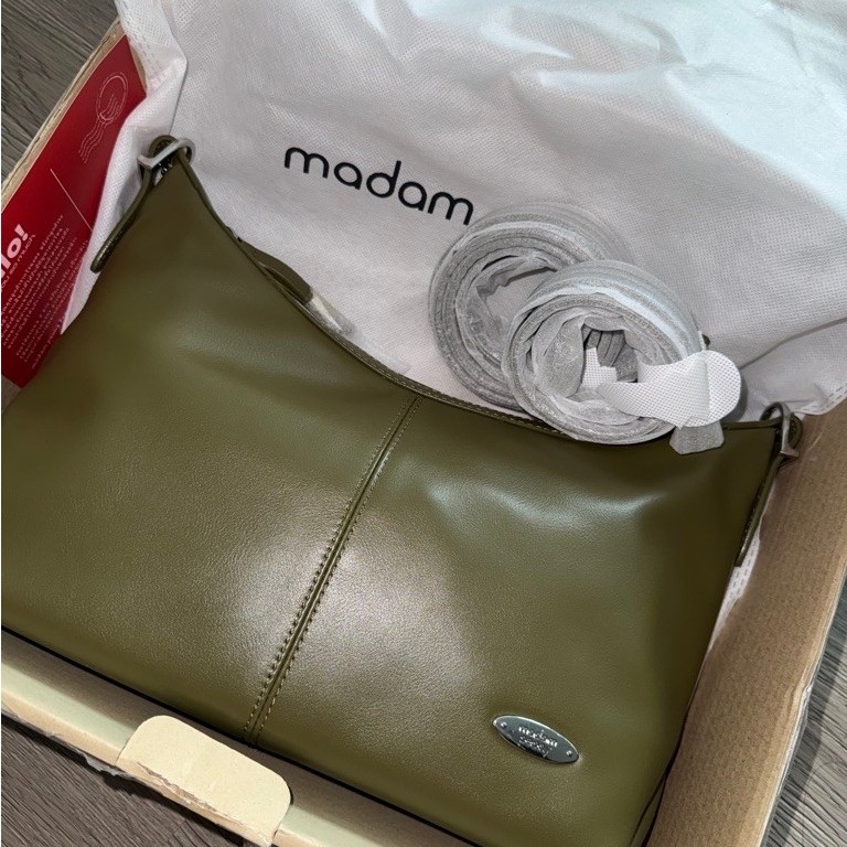 ส่งต่อกระเป๋า MADAM PEONY สี Olive green *ไม่เคยใช้