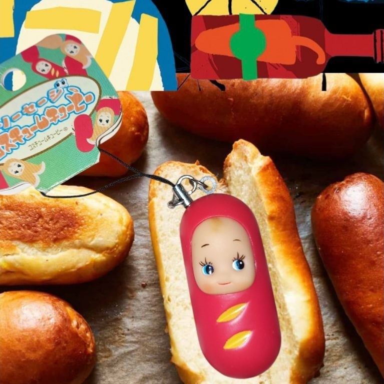 Kewpie Sausage Rubber Keychain🥓 พวงกุญแจ ไส้กรอกแดง คิวพี