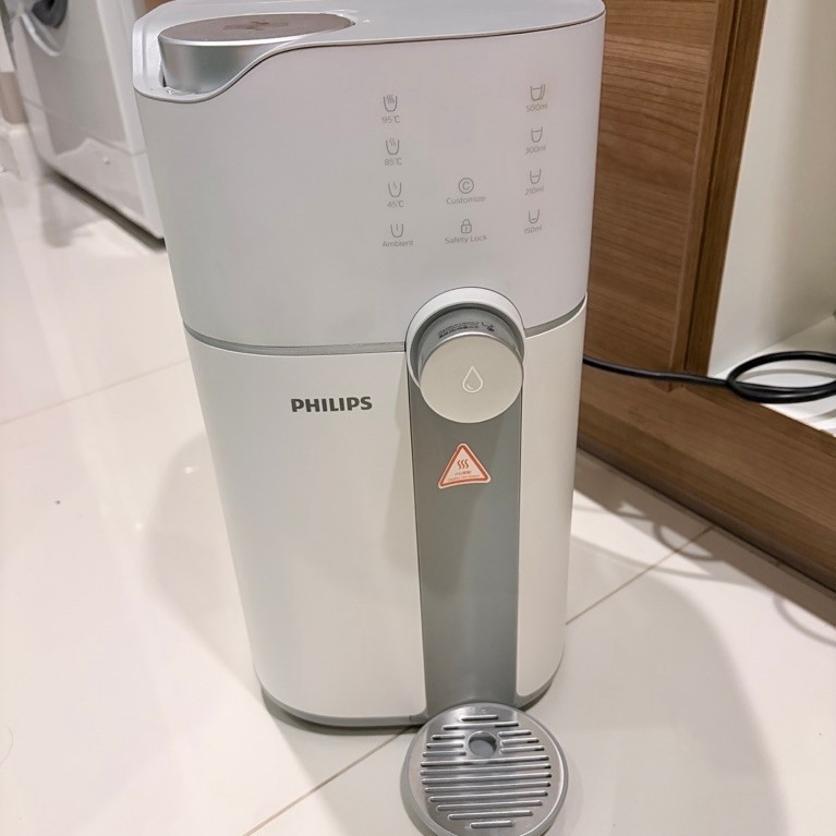 เครื่องกรองน้ำ Philips ADD6910 พร้อมไส้กรองและ Tank