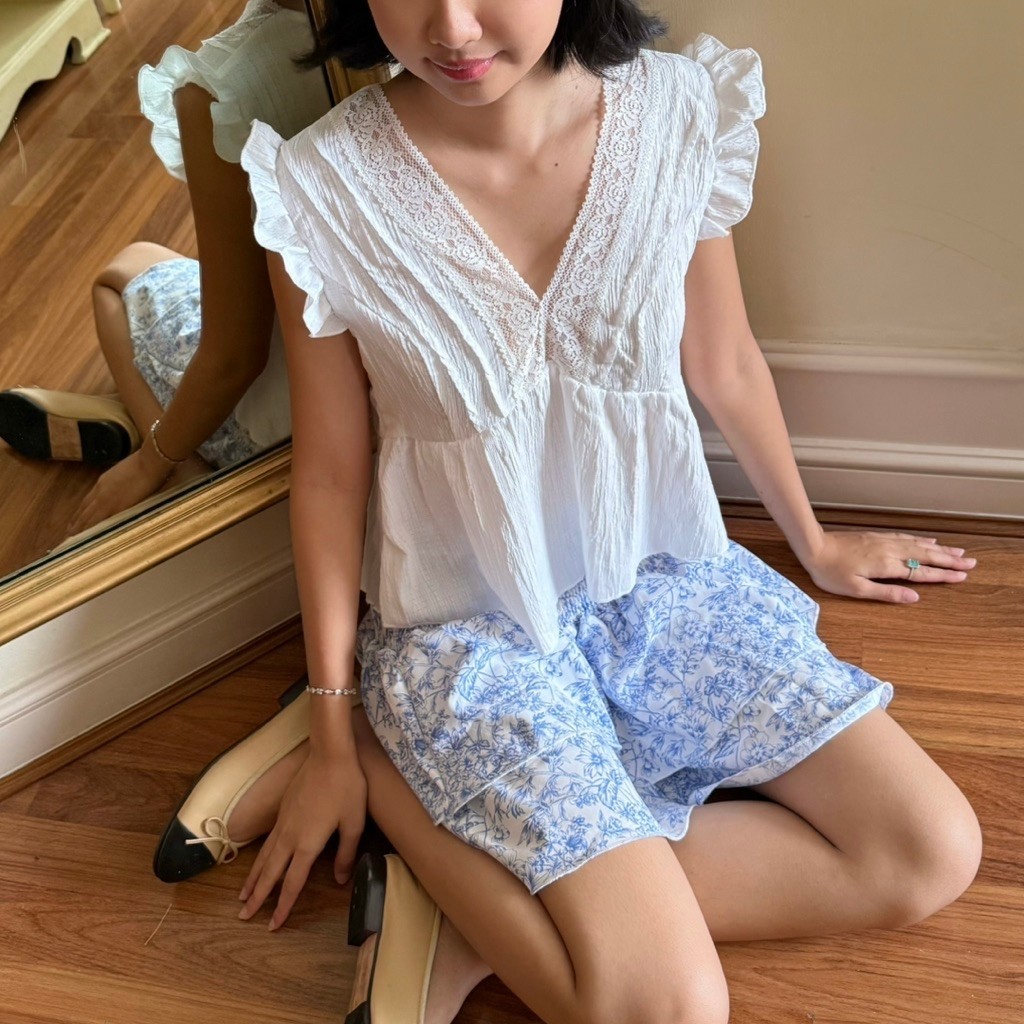 FLORE | Florence Top เสื้อแขนกุดลูกไม้