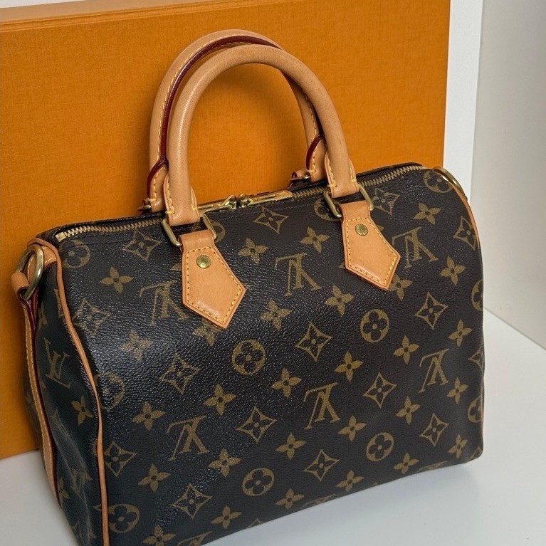 กระเป๋าสะพายข้าง Lv louis vuitton speedy25 Dc19 มือสองของแท้