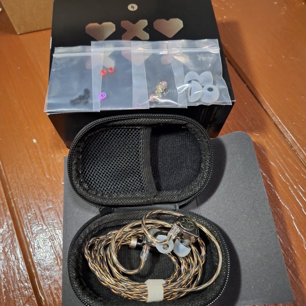 หูฟังSimgot ew300(มือสอง)ของแท้100%